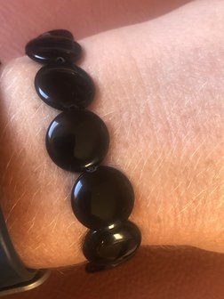 Armband van platte ronde onyx kralen