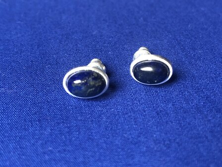Mooie PILGRIM oorstekers met lapis lazuli