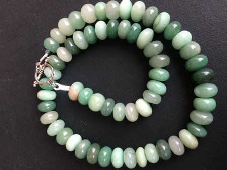 Ketting met prachtig lichtgroene aventurijn kralen
