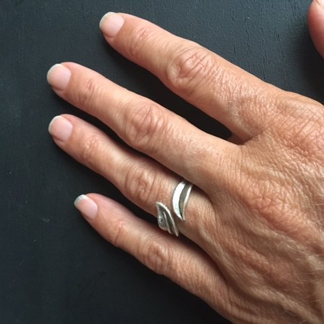 Geweldige silverplated verstelbare ring met veren